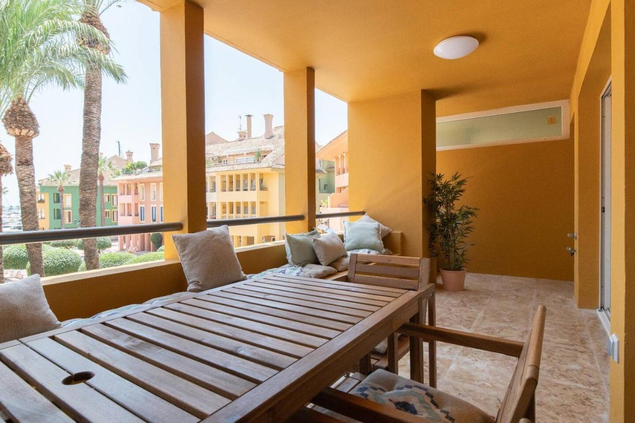 Puerto Sotogrande Con Vistas Al Mar Apartment Exterior photo